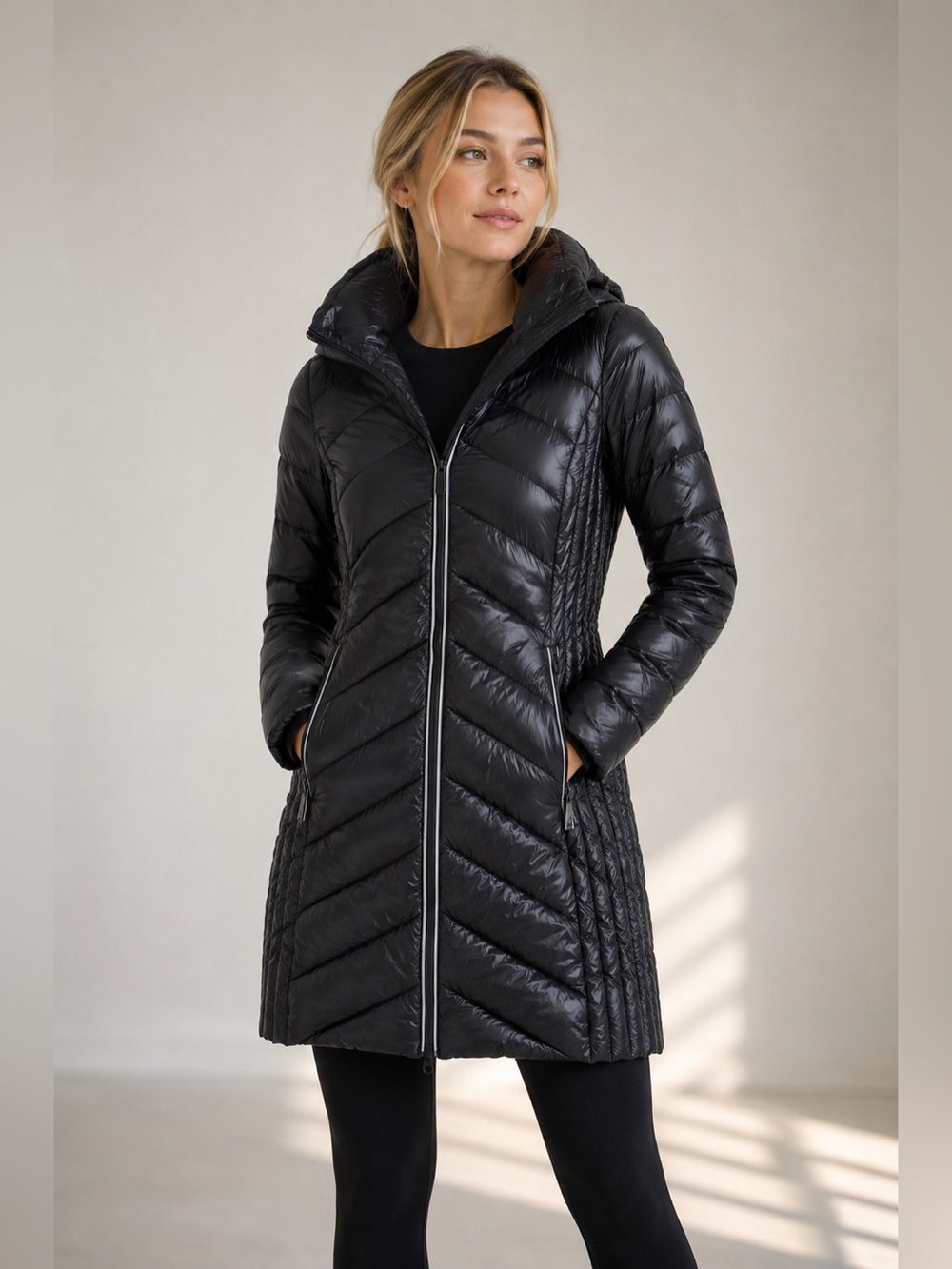 BCBGeneration Ultra Light Weight Packable Down Puffer Jacket Black Size XS